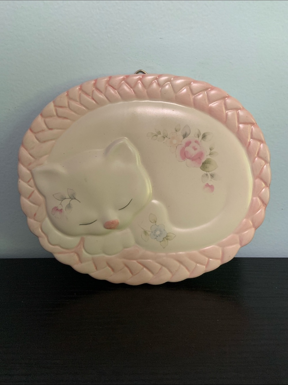 Pfaltzgraff Cat On Rug Trivet.  Tearose Line Pattern.